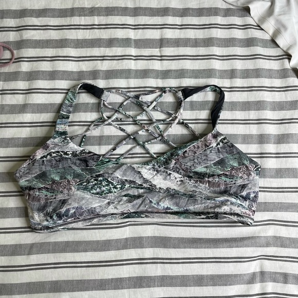 Free to be bra - Picture 2 of 2